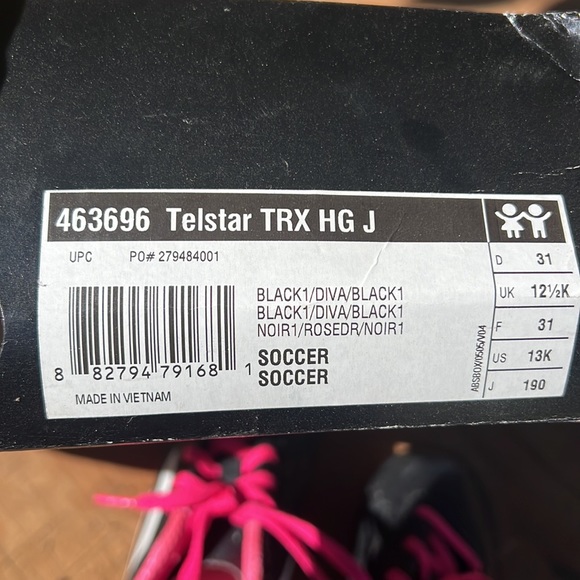 Girls Adidas Soccer Shoes - Picture 5 of 5